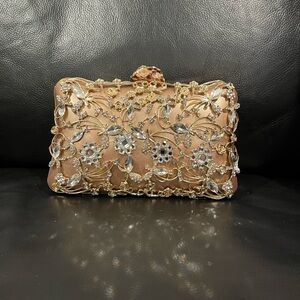 Elegant Gold Floral Embellished Clutch